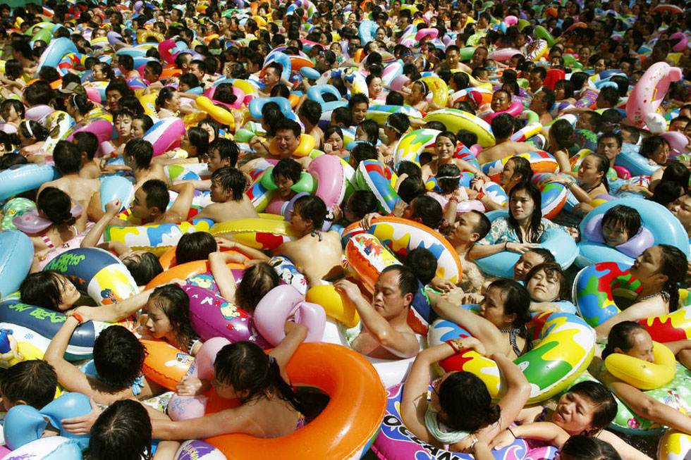 Disfrutando de un día en la piscina