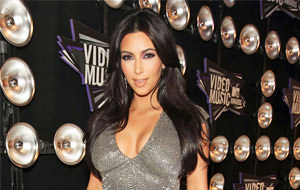 Y un cuerpo eclipsante llegó a la gala MTV