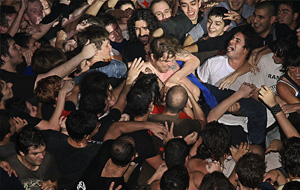 Stage Diving de alto riesgo
