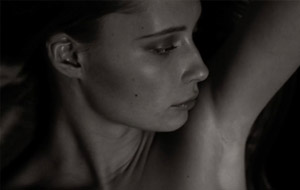 Erotismo de nivel con la modelo Tiiu Kuik