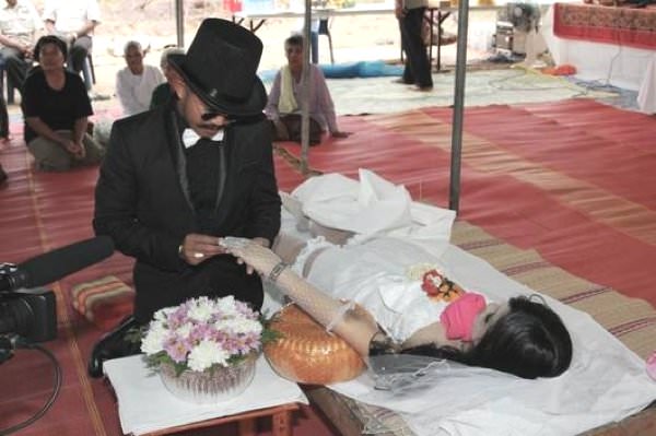 boda-thai-muerta01