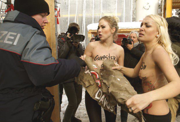 femen-davos03