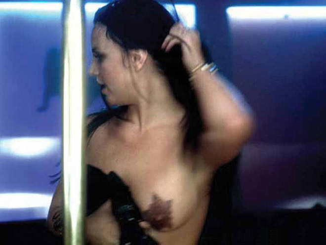 britney_spears_topless02