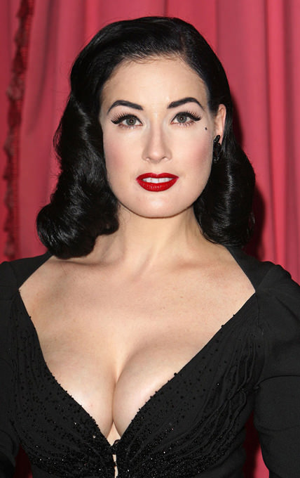 Dita Von Teese para Wonderbra