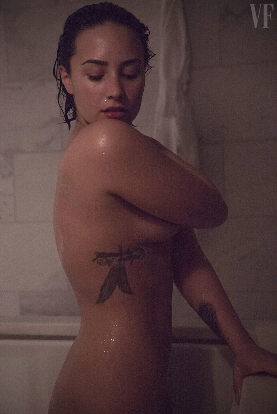 Demi-Lovato-Nude-2-omx.jpg