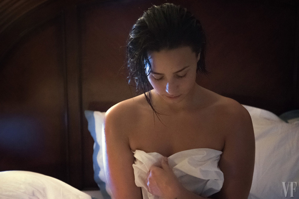 Demi-Lovato-Nude-4-omx.jpg