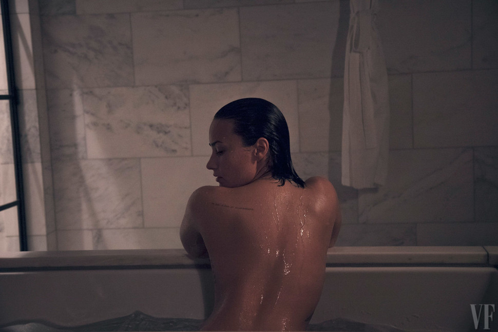 El Desnudo Honesto De Demi Lovato Orgasmatrix